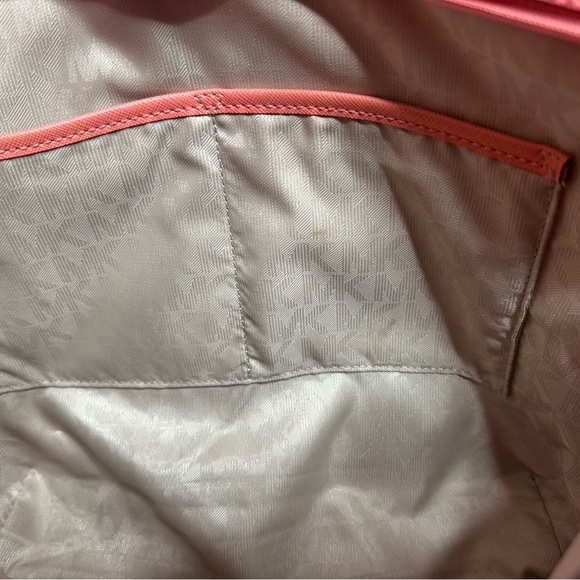 Michael Kors Coral Jet Set Tote Bag EUC - Picture 11 of 16